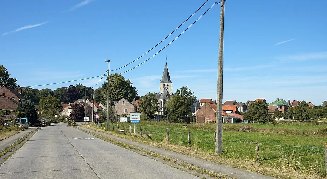 View on Sint-Agatha-Rode with church. Looking direction SW


Camera location50° 47′ 18.1″ N, 4° 38′ 10.4″ E   View this and other nearby images on: OpenStreetMap 50.788361;    4.636222