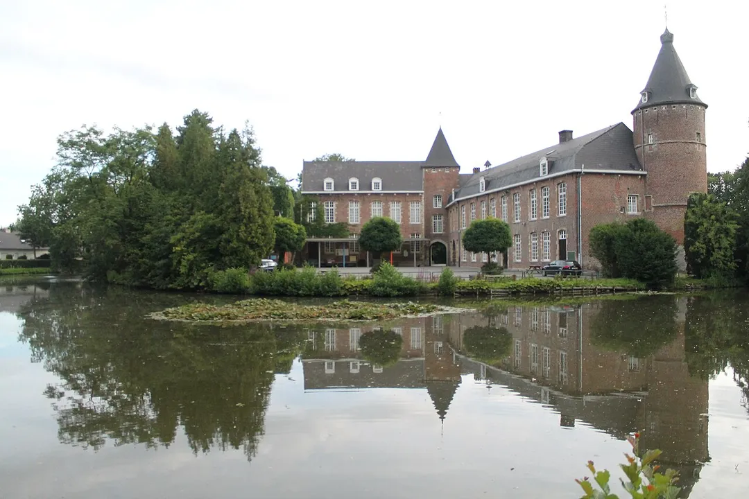 Dit is het kasteel Kruikenburg in Ternat