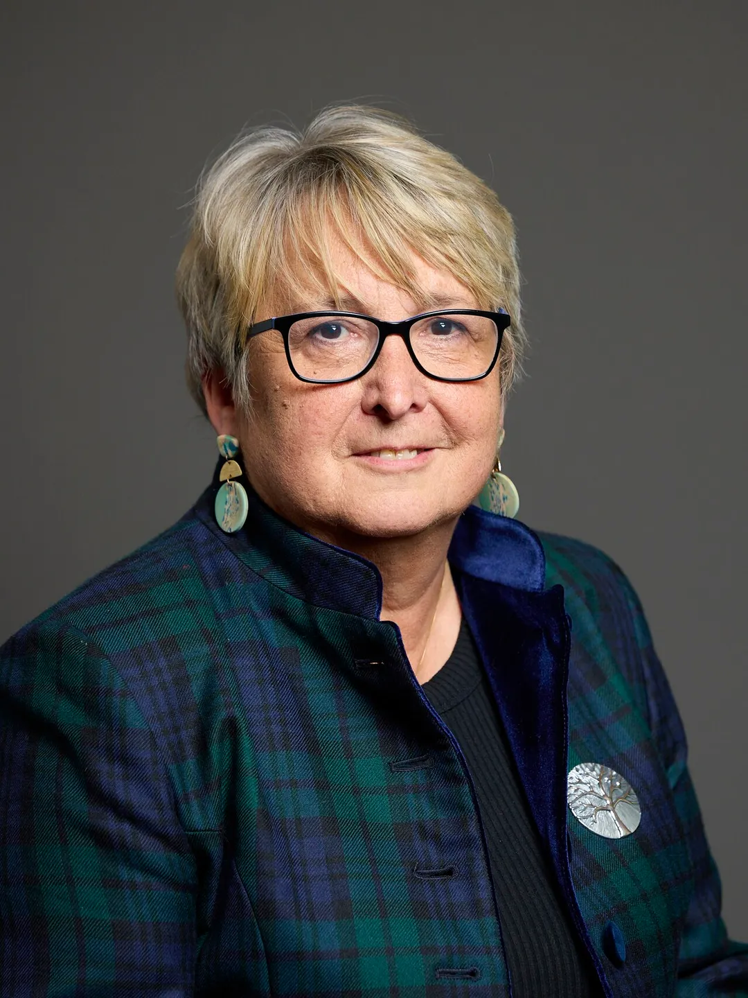 Official portrait of Christine Jardine MP, 3:4 crop.