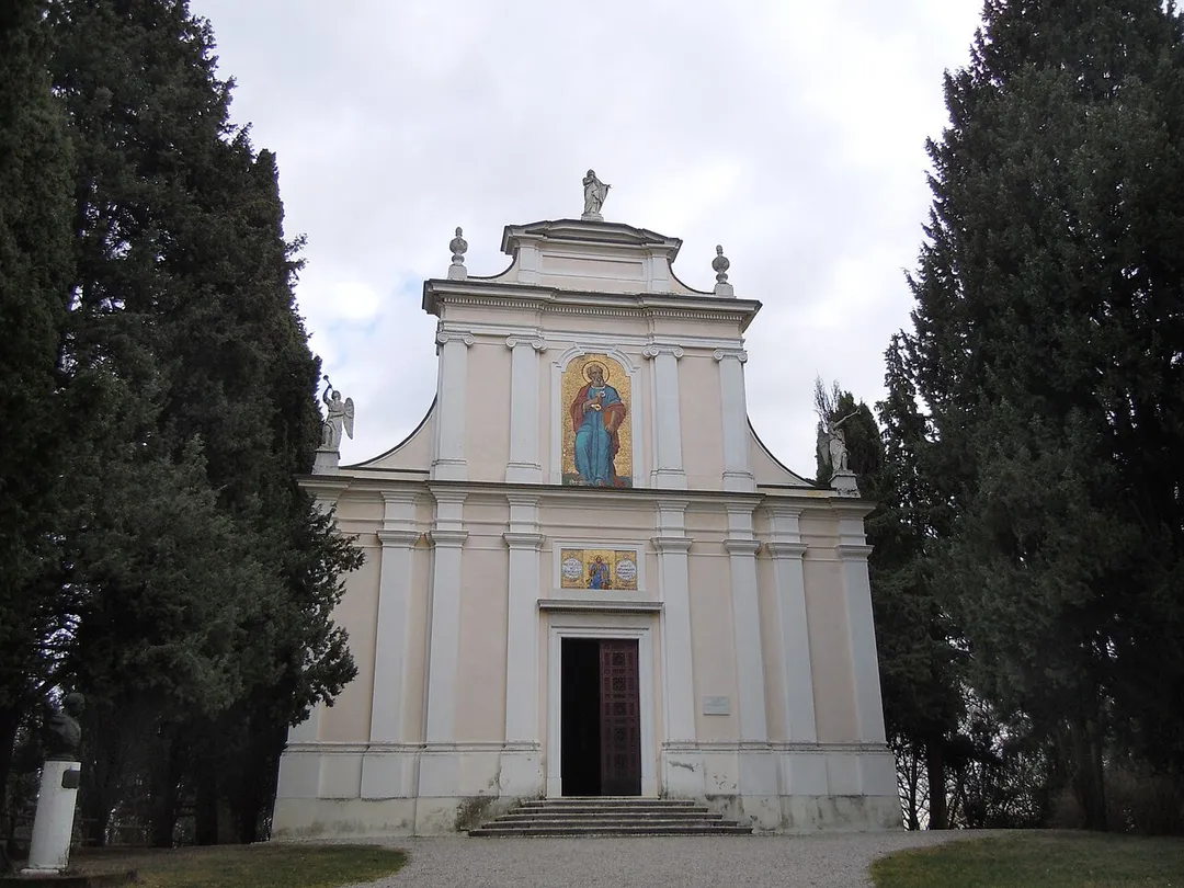 Solferino, chiesa ossario.