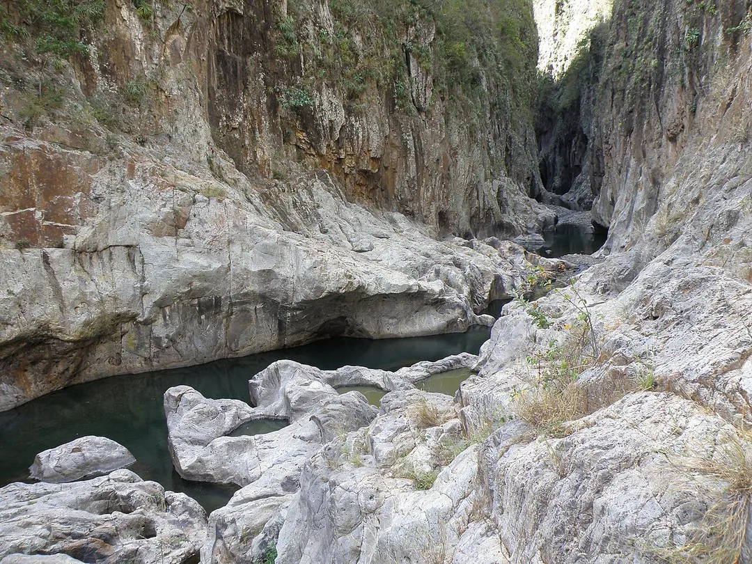 Le site du Canyon de Somoto se trouve à 2 kilometres à l'Ouest de la ville de Somoto, Nicaragua