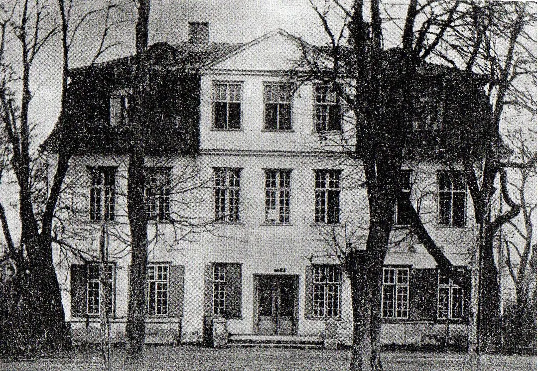 Dwór Karlikowski 1736 - 1910