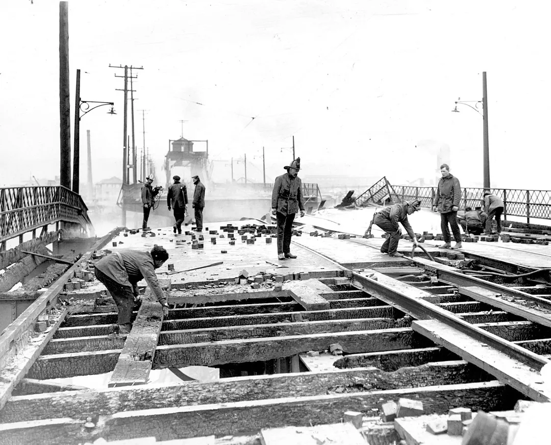 Collapse of the Connaught Bridge (Cambie Street Bridge) in Vancouver after a fire.