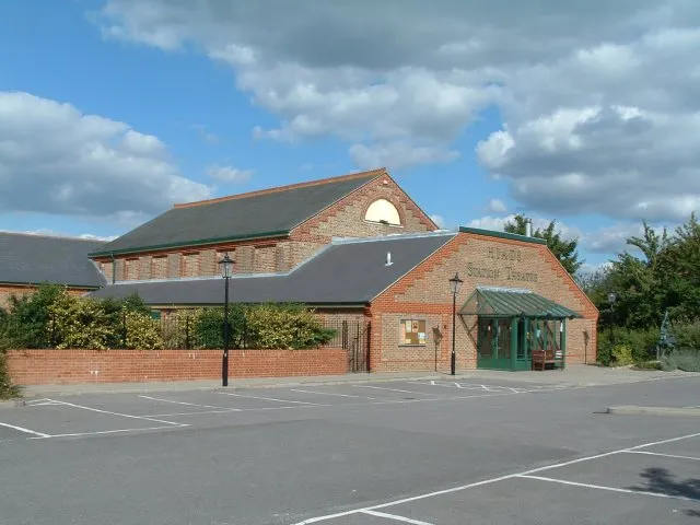 Station Theatre, Hayling Island Station Theatre, the home of the Hayling Island Amateur Dramatic Society, was converted from a goods-shed at the former Hayling Island Railway Station. The station was the terminus of the Havant to Hayling Island Branch Line also called the Hayling Billy line.