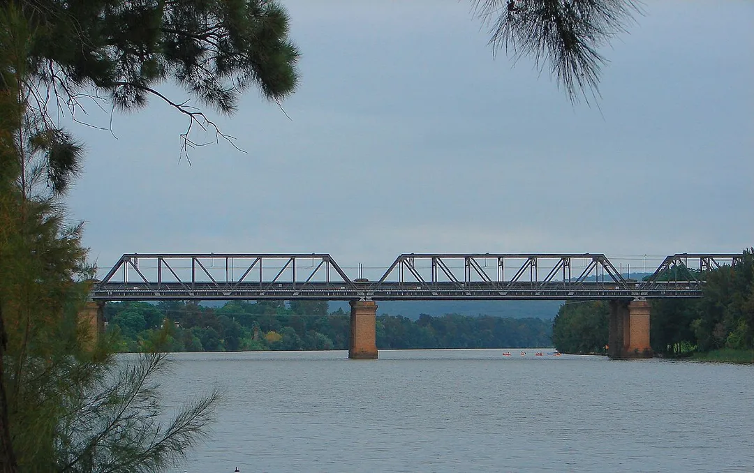 Penrith, Australie: le pont Victoria sur la Nepean river