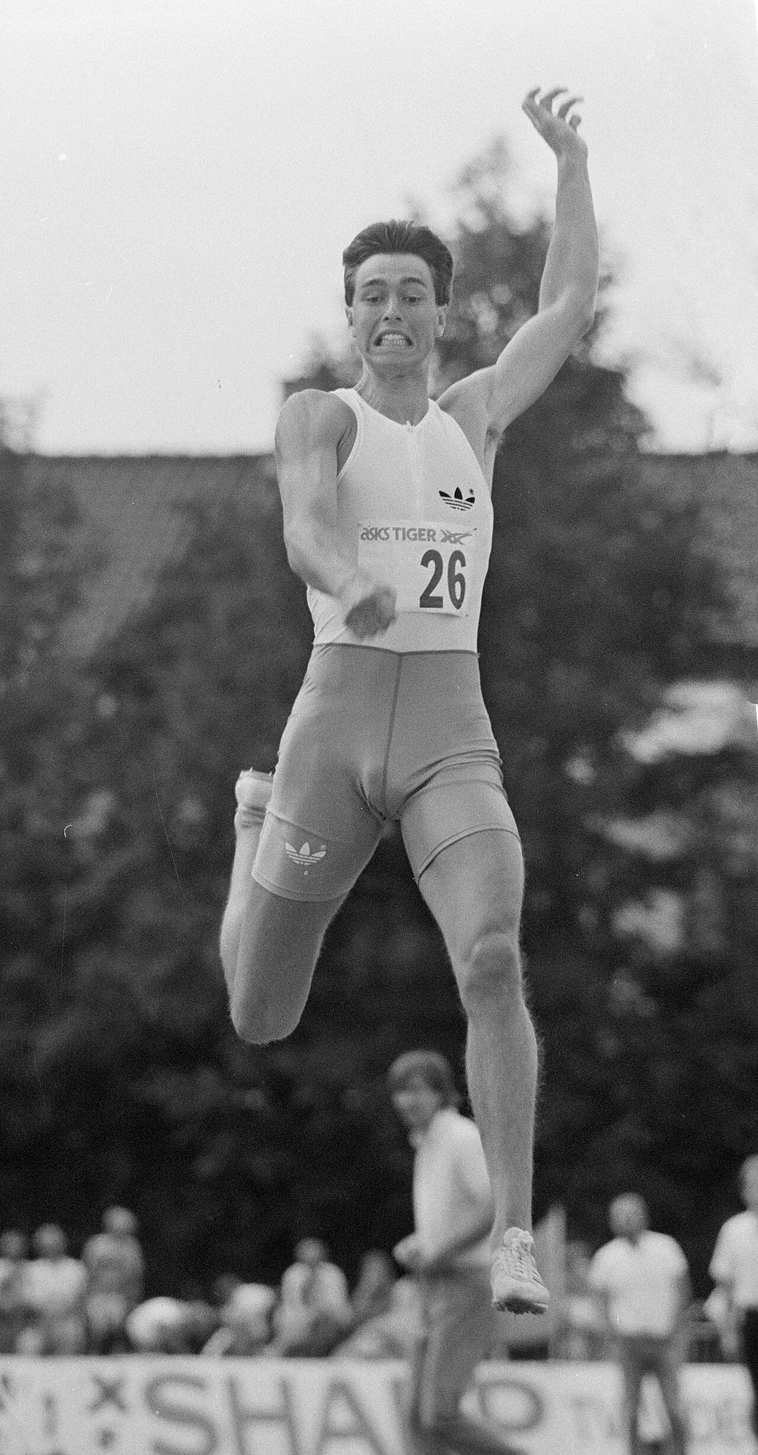 NK atletiek; Emiel Mellaard wint verspringen.