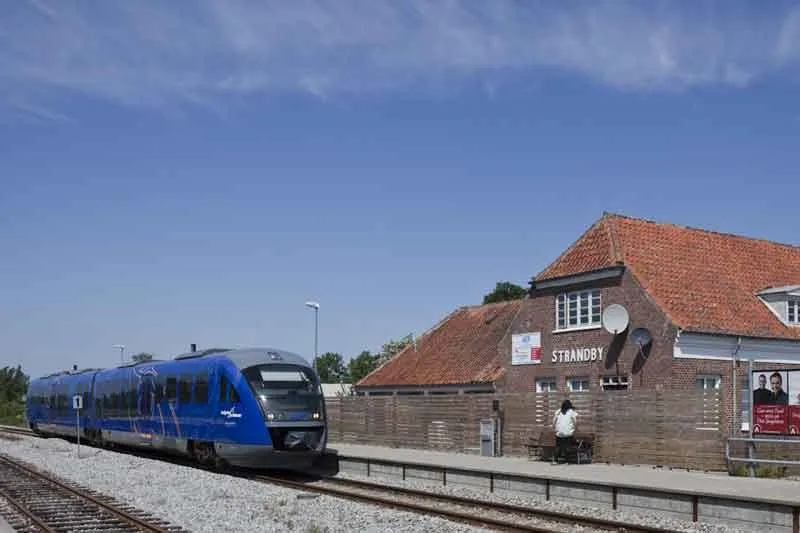 Strandby station, situated app. 6 km northwest of the danish city Frederikshavn, train arrival, june 2009