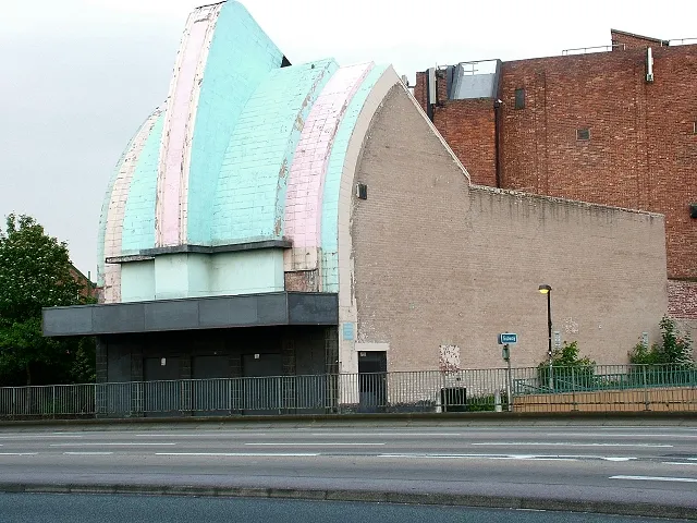Longford Cinema in May 2007. The exterior is clearly in need of some work.