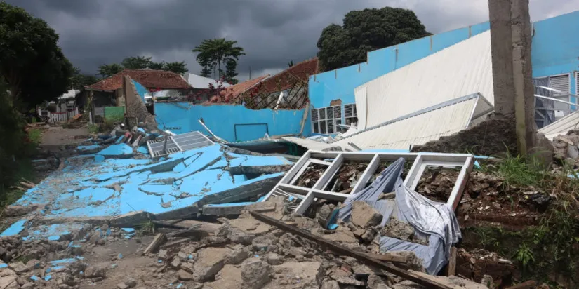 Collapsed building in Cianjur Regency