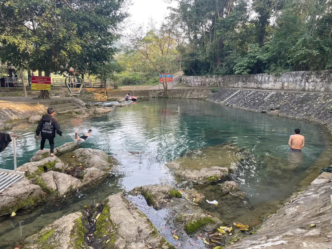 MOC Spring located in Nua village, Con Cuong, Nghe An province