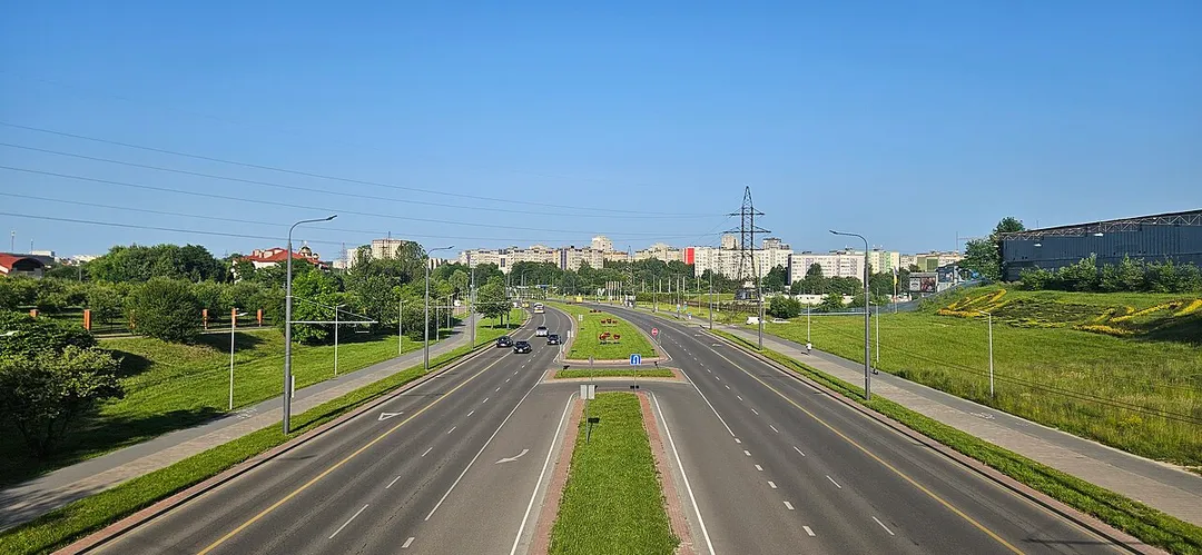 Prospekt Ivana Pavla II (John Paul II) in Lviv, direction Sykhiv.