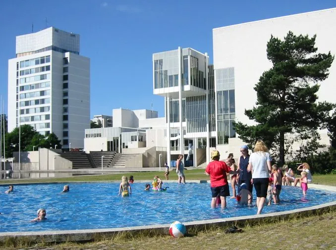 Tapiola centre in Espoo during the summer 2001. Espoo Cultural Centre on the background.