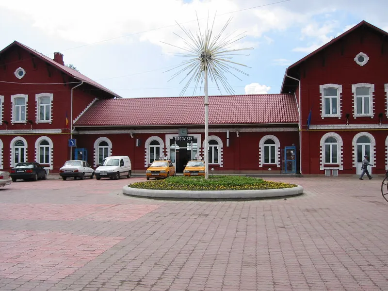 The front of Târgovişte Sud Railway Station