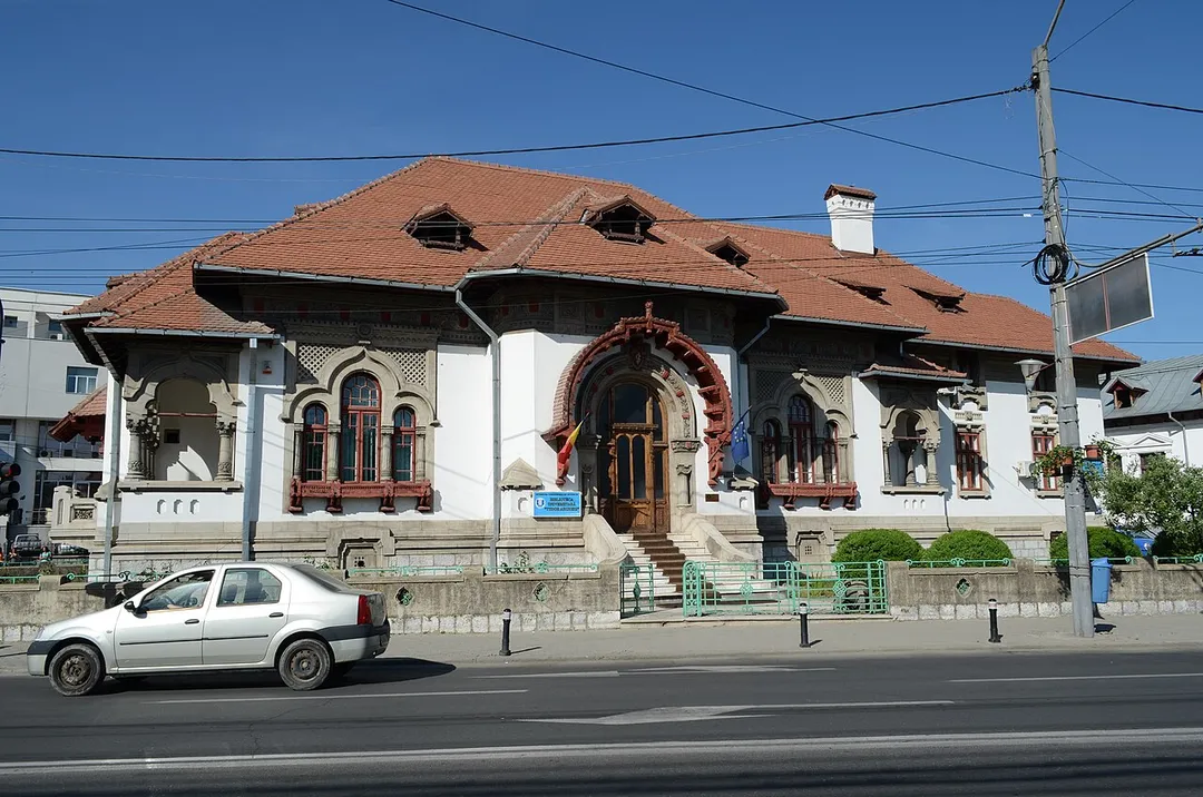 Biblioteca "Tudor Arghezi" (Casa Iunian Grigore), Bd. Republicii nr. 1, Târgu Jiu