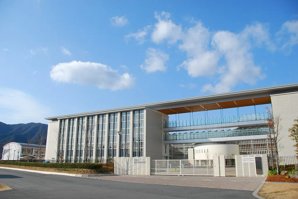 Front view of Tatsuno-kita high school