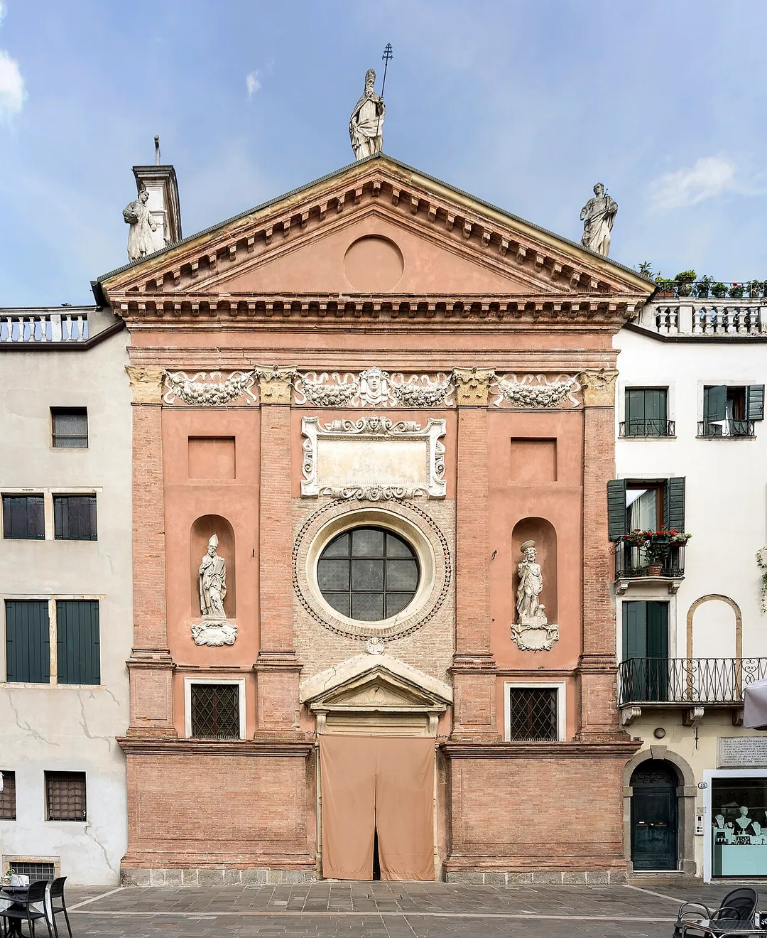 Church San Clemente in Padua - Facade on  Piazza dei Signori.