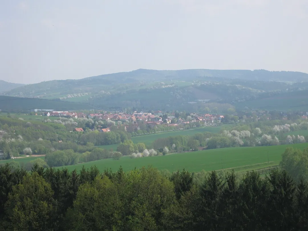 Blick auf Teistungen (im Hintergrund der Zehnsberg mit der Zinkspitze)