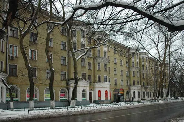 Москва, Саратовская улица, дом 18.