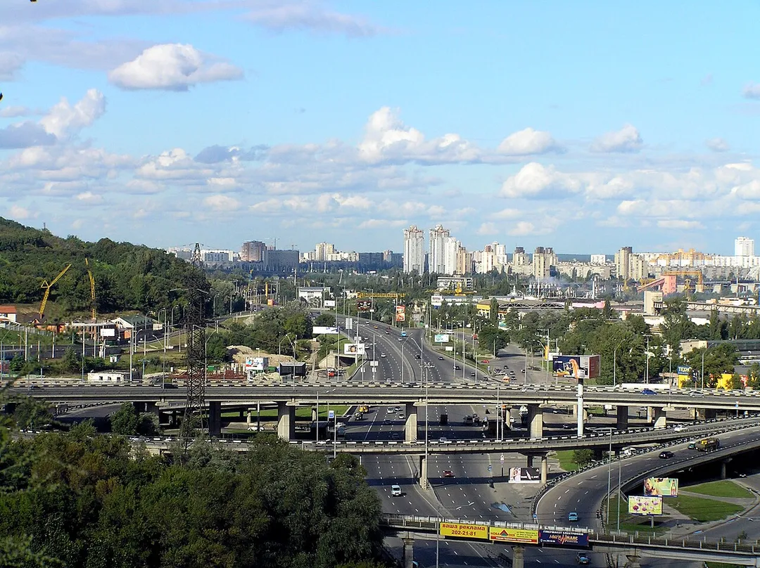 Місцевість Нижня Теличка, вигляд з Лисої гори. Київ, 2006 рік