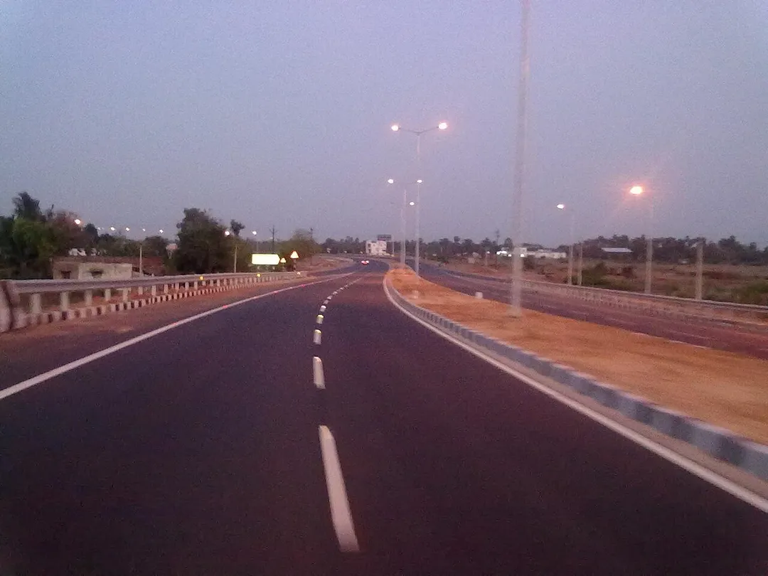 This is NH67 in Thanjavur during evening...