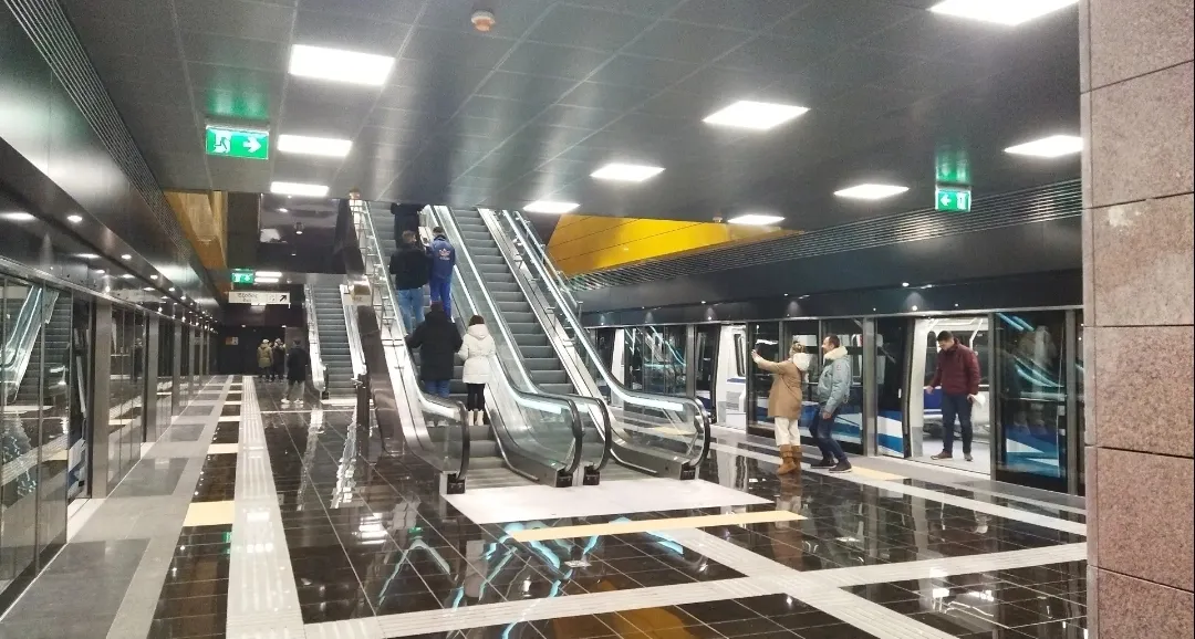 Agias Sofias underground station, -2 level