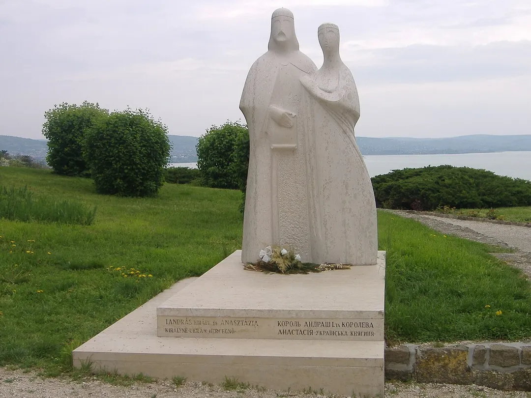 Statue of Andrew I of Hungary and his wife, Anastasia of Kiev in Tihany, Hungary.