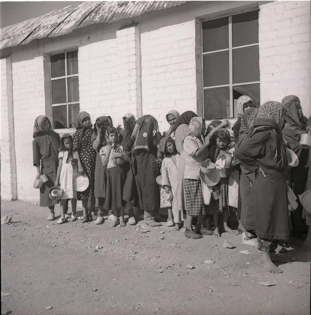 Tirat Karmel (Israel)Emergency housing Israel History 1948-1967;Jews, Yemeni Israel Photographs