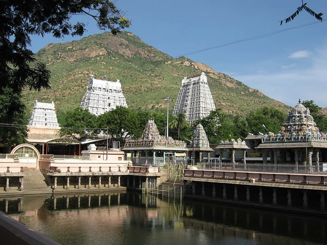 Tiruvannamalai Temple with hill veiw