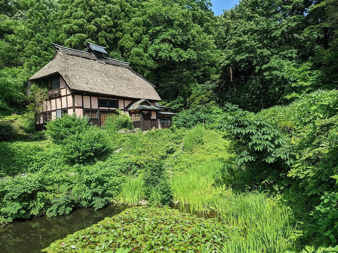 German architect, Karl Bengs moved to Tokamachi and remodeled local houses using German techniques