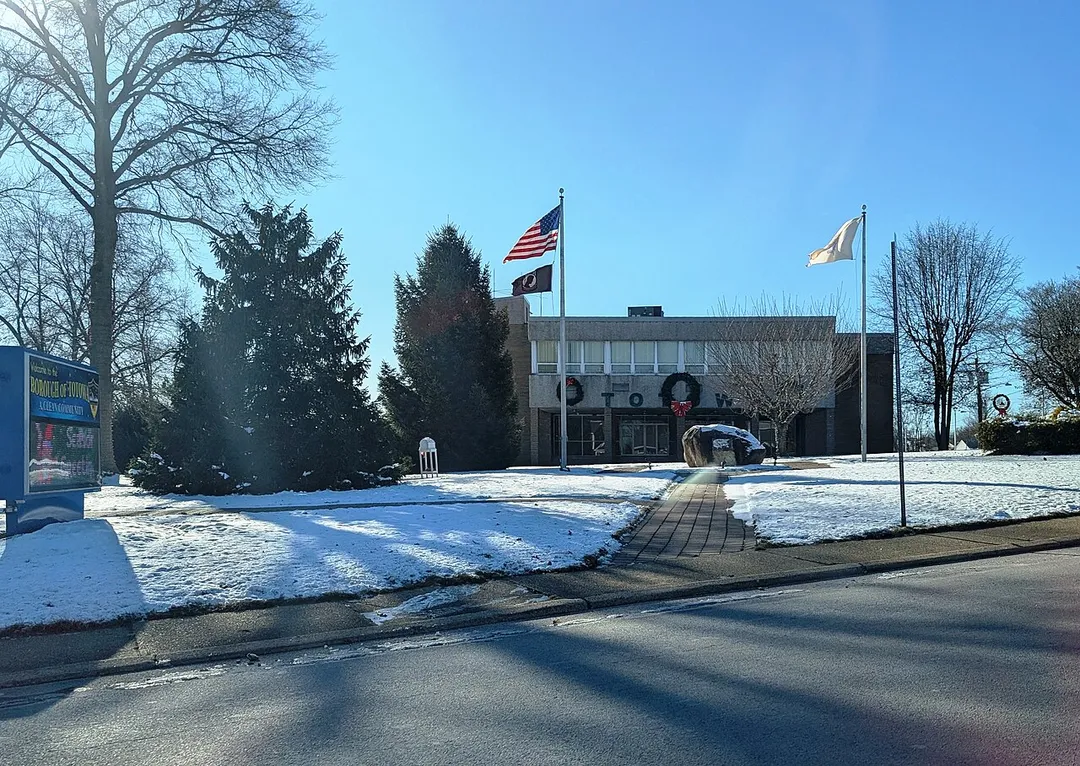 Photo of the Totowa, New Jersey municipal building. Photo taken from County Route 644 (Totowa Road) looking west-southwest.