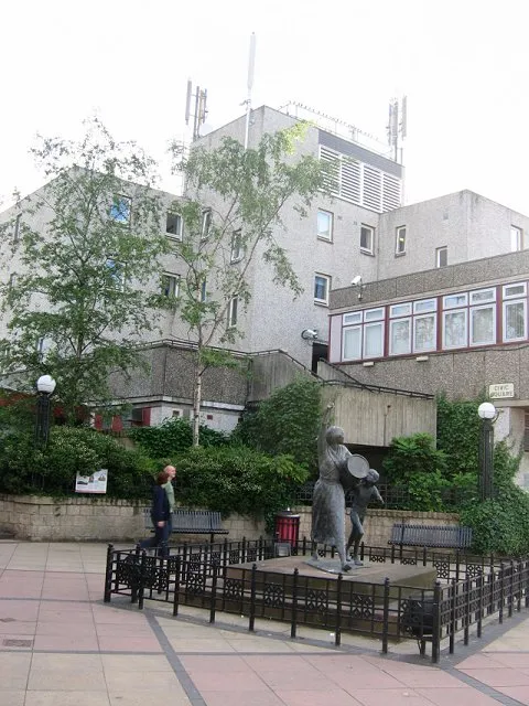 Civic Square, Tranent. Memorial of Tranent Massacre 1797 : Statue of Jackie Crookston and boy, Sculptor David Annand (Fife, 1995–96) [1]