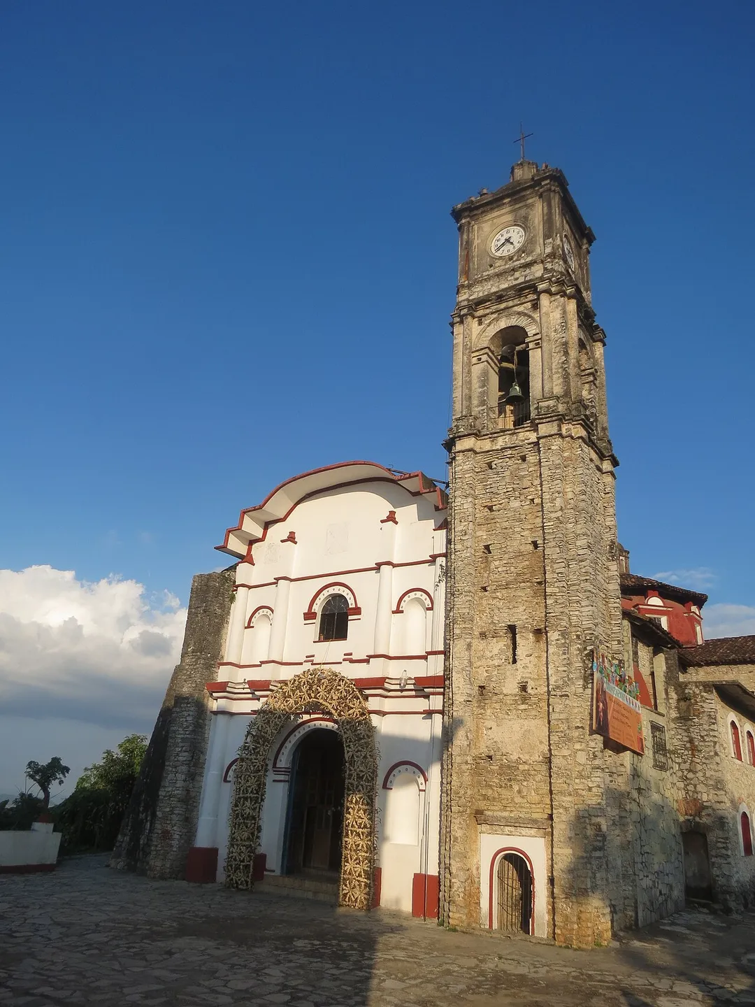 Templo de la Transfiguración del Señor (s. XVI), Tuzamapan de Galeana, Puebla