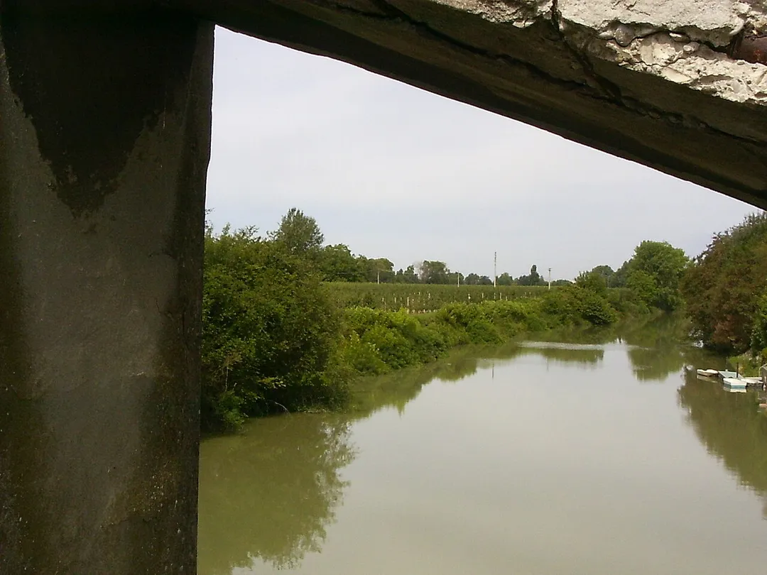 Bridge across the Po di Volano, south of Final di Rero, view westward