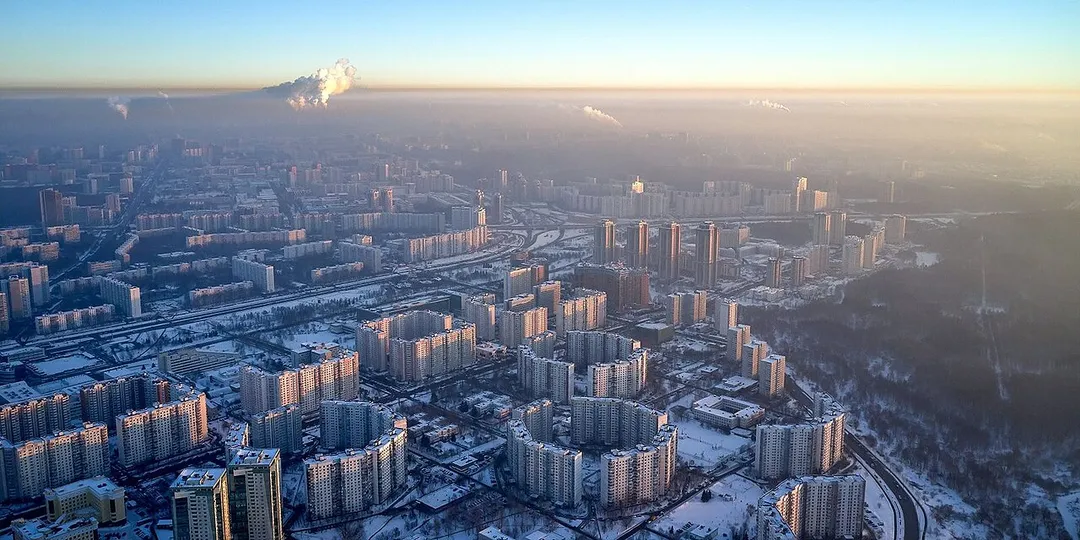 Troparyovo-Nikulino panorama from a height in winter