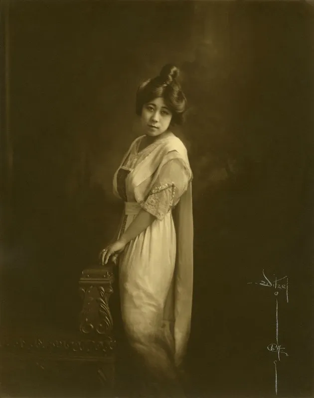 Portrait of Japanese-American actress Tsuru Aoki (1892–1961) by Albert Witzel (Witzel Studios, L.A.)