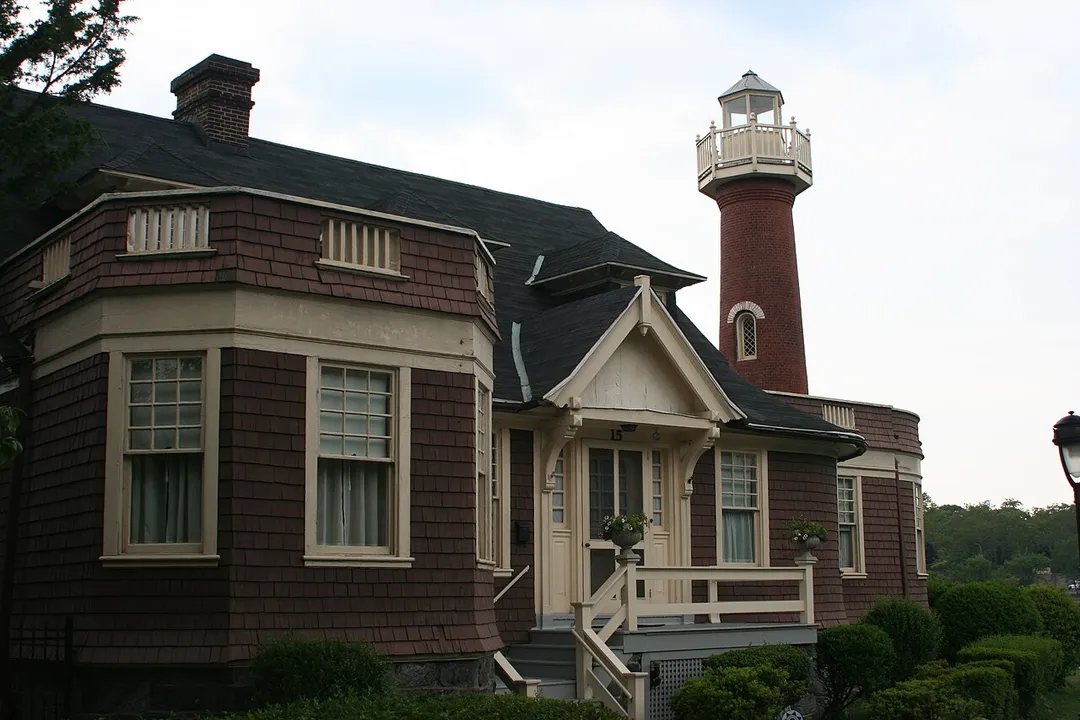 Turtle Rock Light is a lighthouse at the end of "Boathouse Row" built in 1887 to aid traffic on the Schuylkill River near Philadelphia, Pennsylvania.