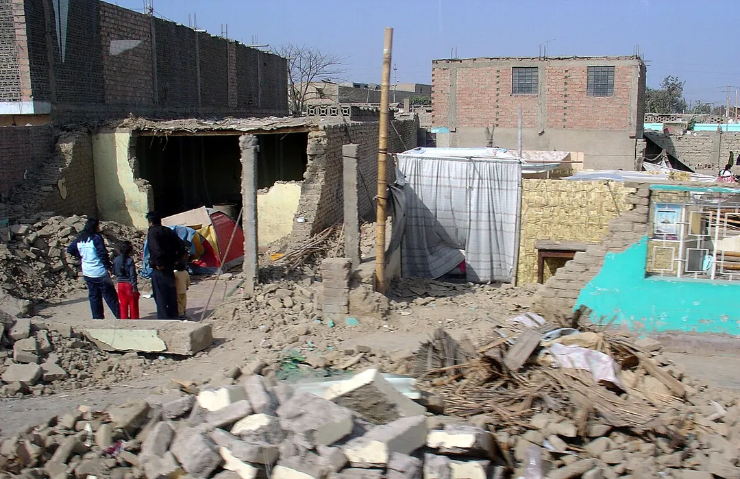 Effects of the 2007 peruvian earthquake of a 8.0 magnitude. The picture was taken 1 week after the earthquake on the Pan-American Highway between Ica and Lima