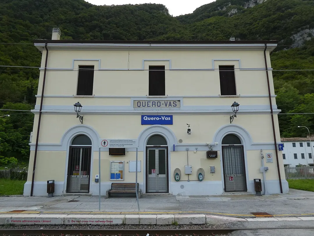 Photo of Vas