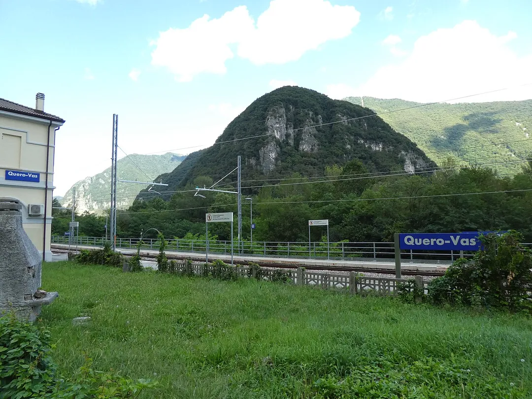 Photo of Vas