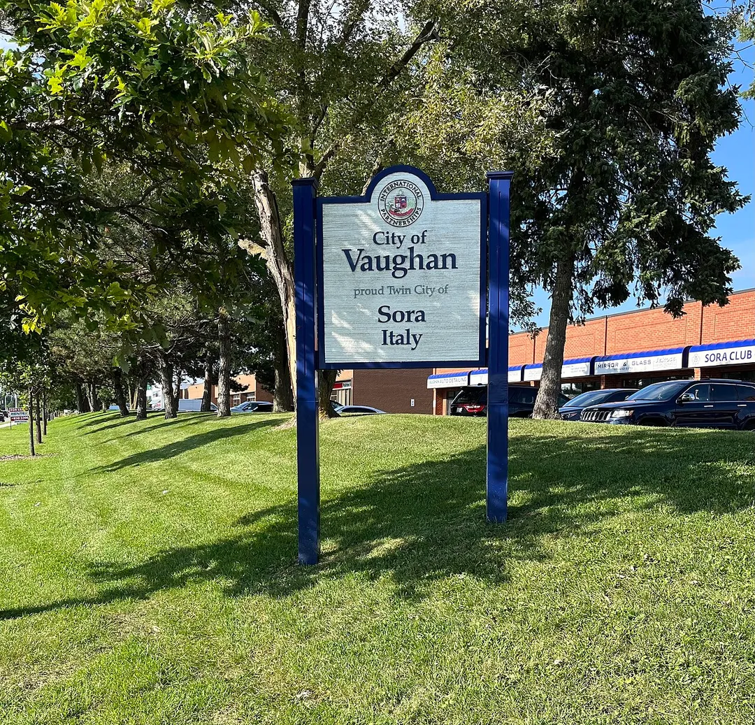 Twin city sign with Sora, in Vaughan. Sign along Pine Valley Drive.
