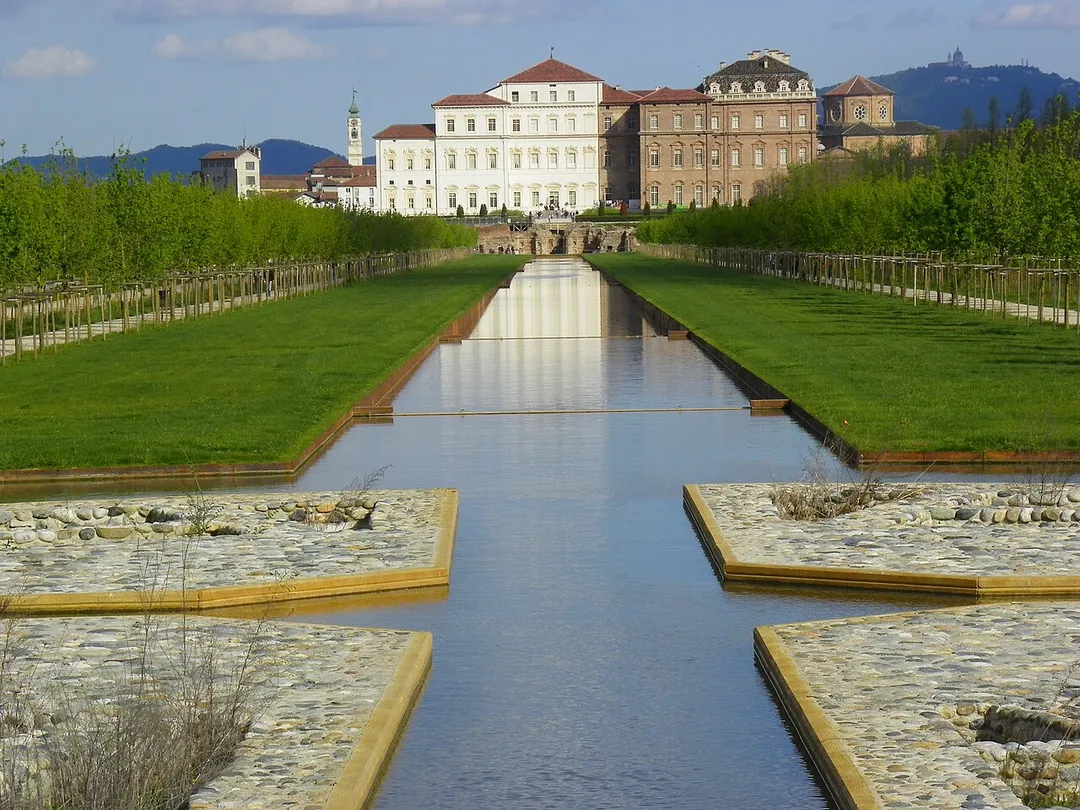 Il castello visto dal parco