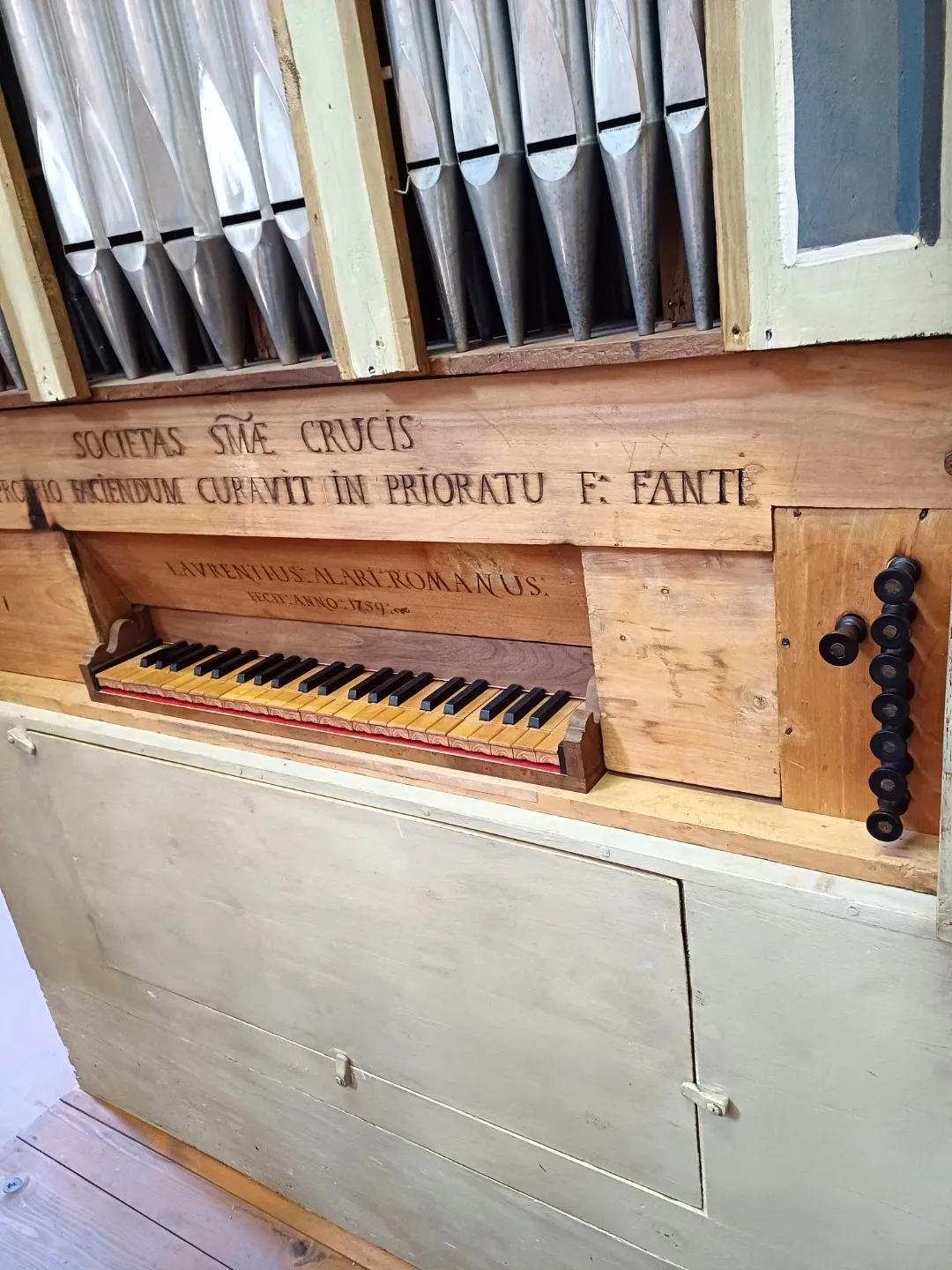 Vicovaro-S.Antonio ab.-consolle organo Alari