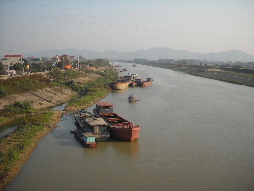 Cau River, Viet Yen, Bắc Giang Province, Vietnam
