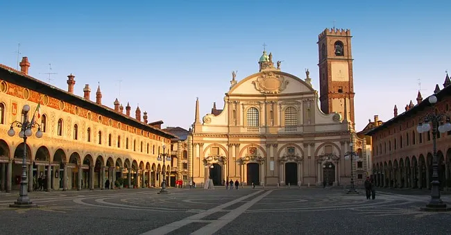 Vigevano, Piazza Ducale/Duomo