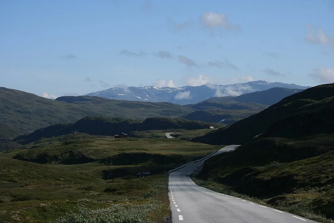Rv13 road over Vikafjellet
