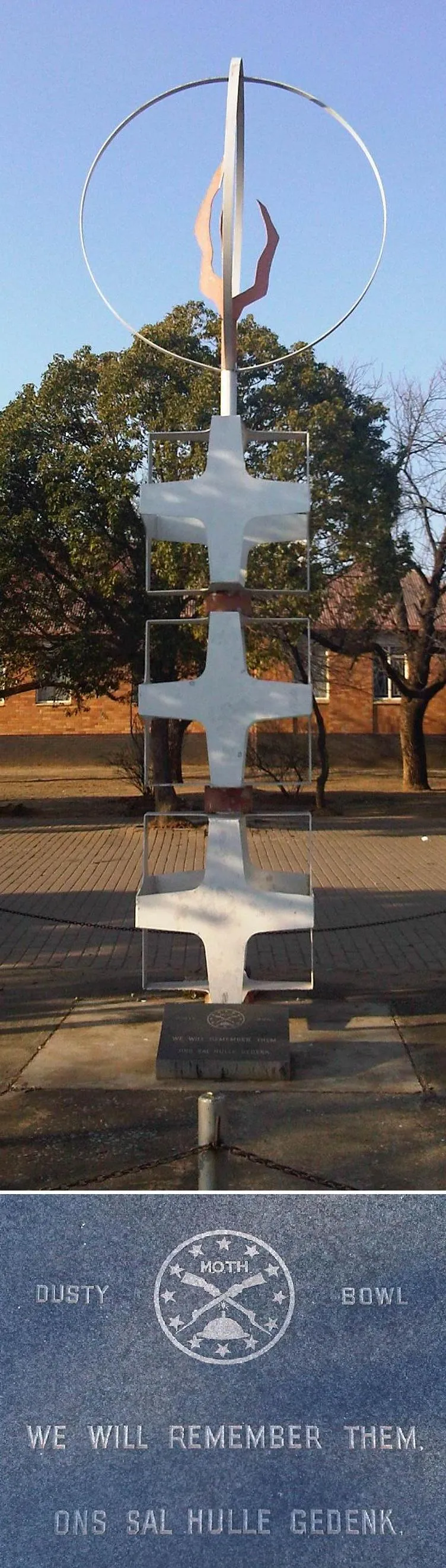 The MOTH memorial next to the Viljoenskroon town hall.