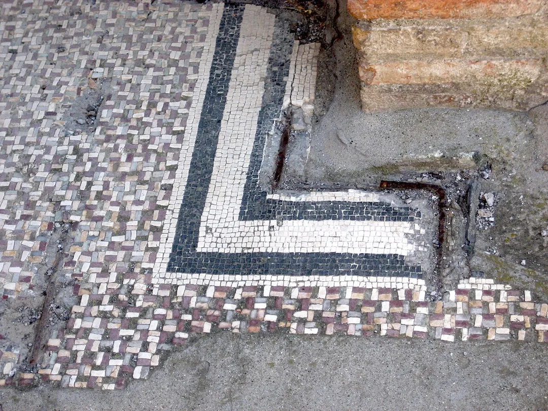 "Greek library" floor