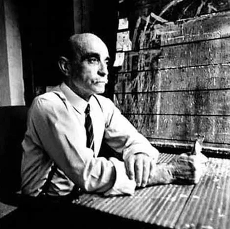 Lucio Fontana photographed by Lothar Wolleh