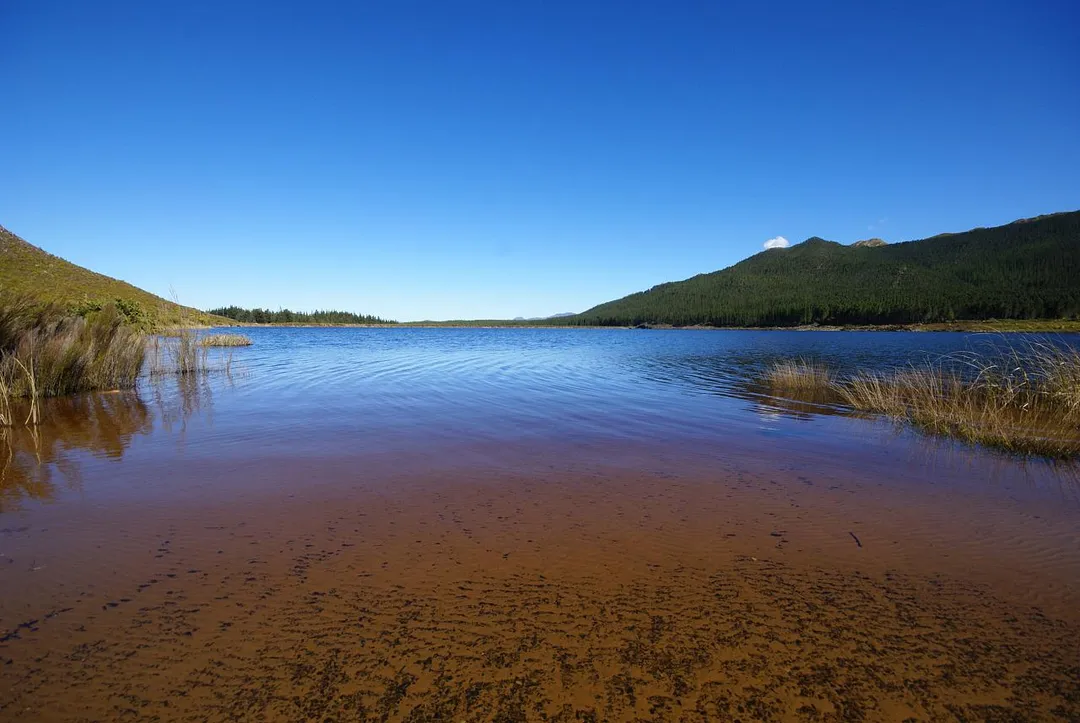 Lake of Theewaterskloof Dam in South Africa betwenn Grabouw and Villiersdorp.