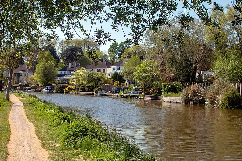 The Guildford suburb of Bellfields from the River Wey